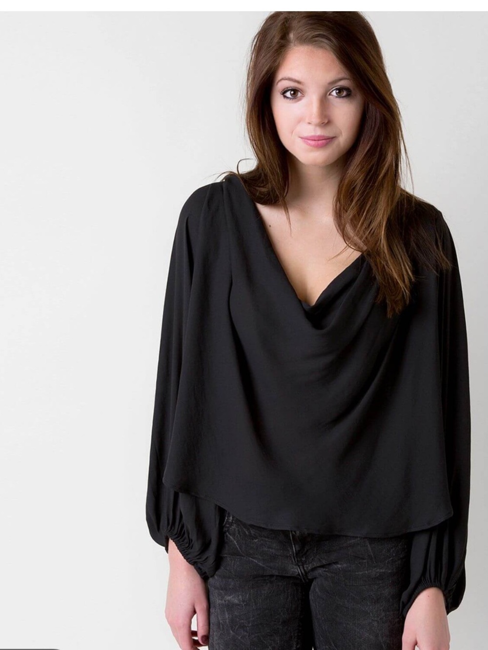 Free People Pebbled Black flowy romantic oversized top. Drape neck. EUC. SZ M